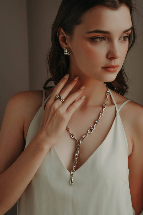 Amira Necklace